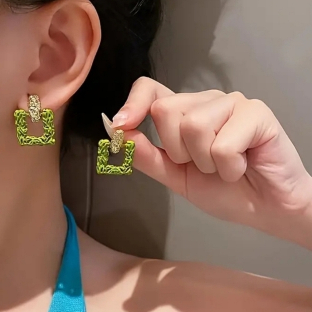 Elegant Green and Gold Earrings
